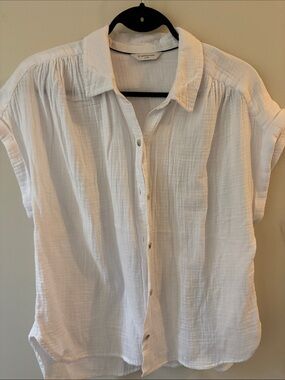 Denver Hayes White Gauze Button-Up Blouse